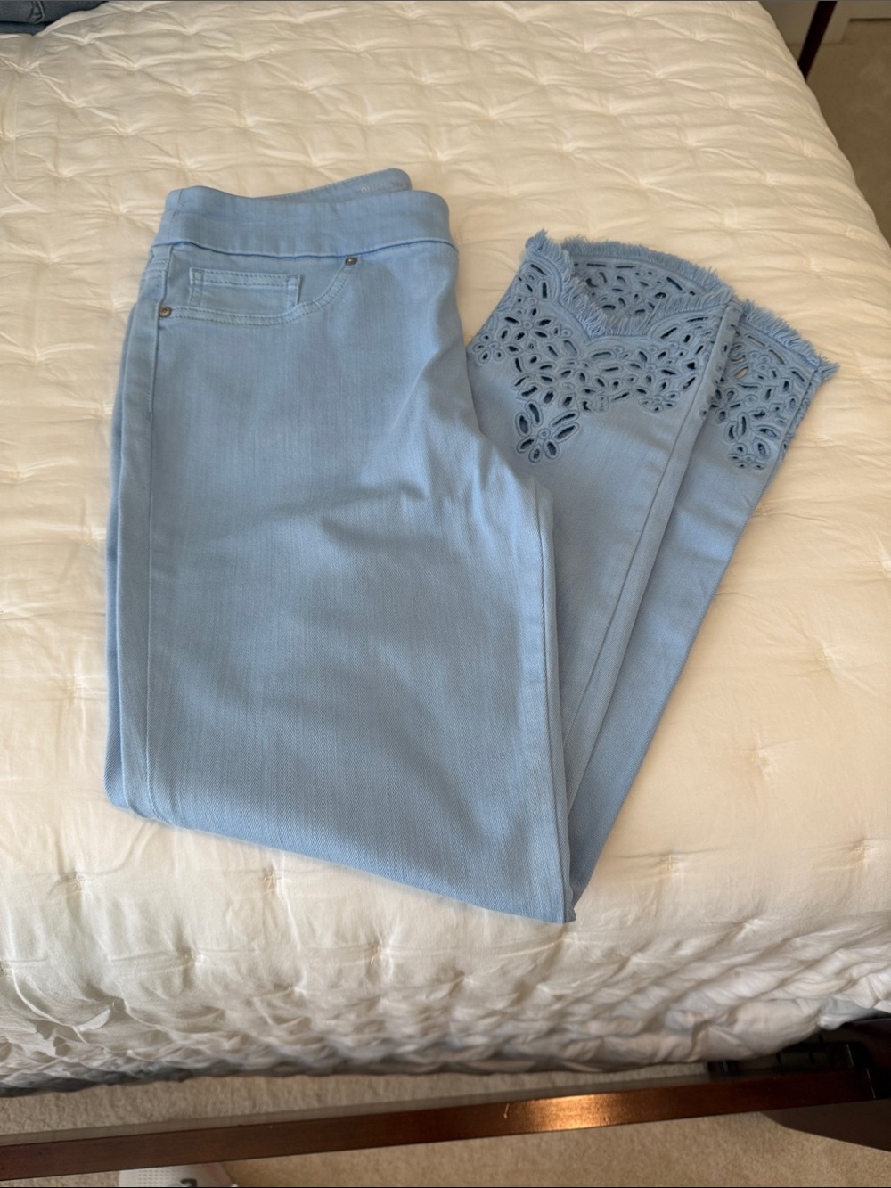 Chico's Light Blue Pull-On Jegging Ankle Pants